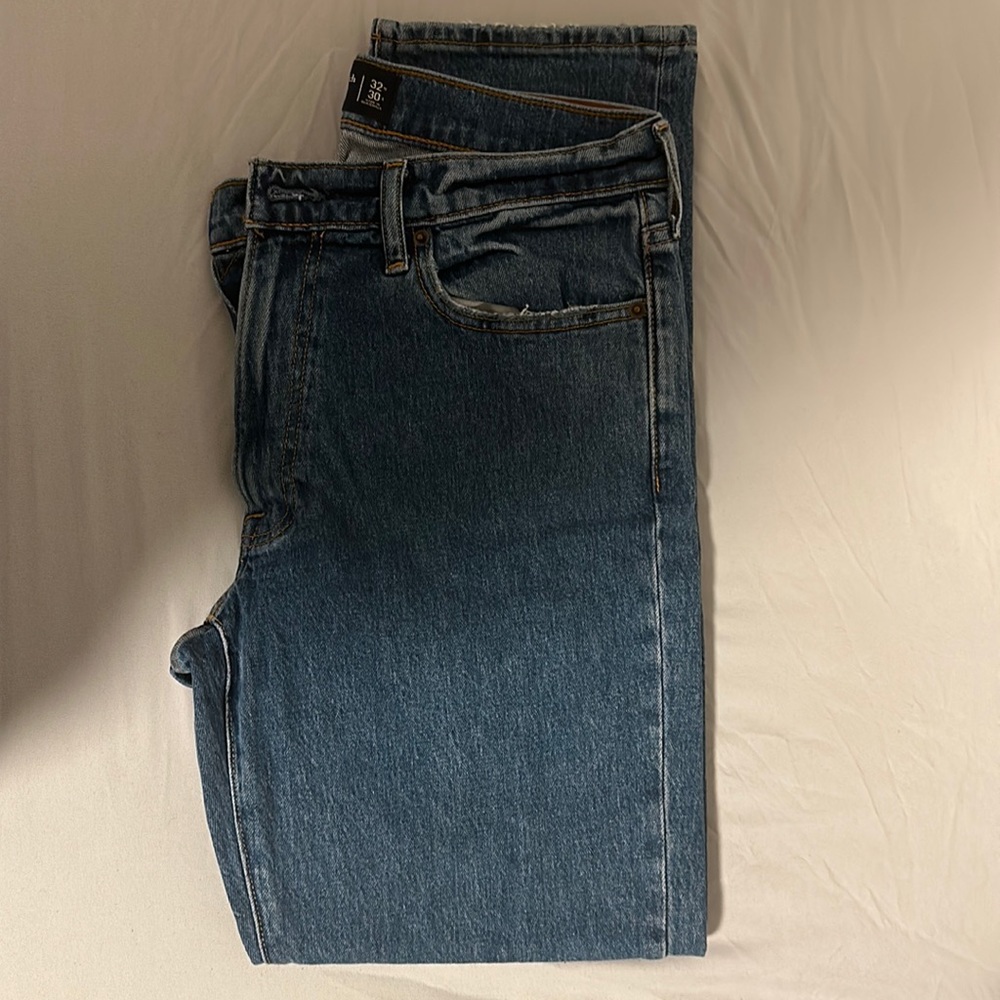 Abercrombie and Fitch Vintage Stretch 90’s Straight Jeans in Blue. 32W x 30L.